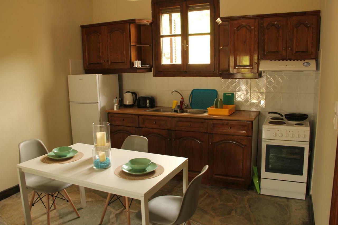 Wilson & Andrew House - Wanderlust Apartment Avliótes Екстериор снимка